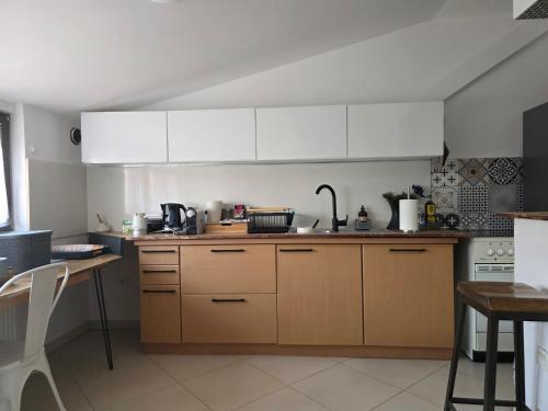 Calm & Central Apartments photo 23